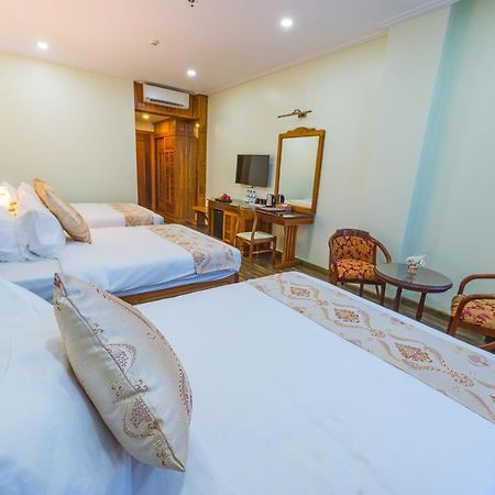 Kampong Thom Royal Hotel Dış mekan fotoğraf