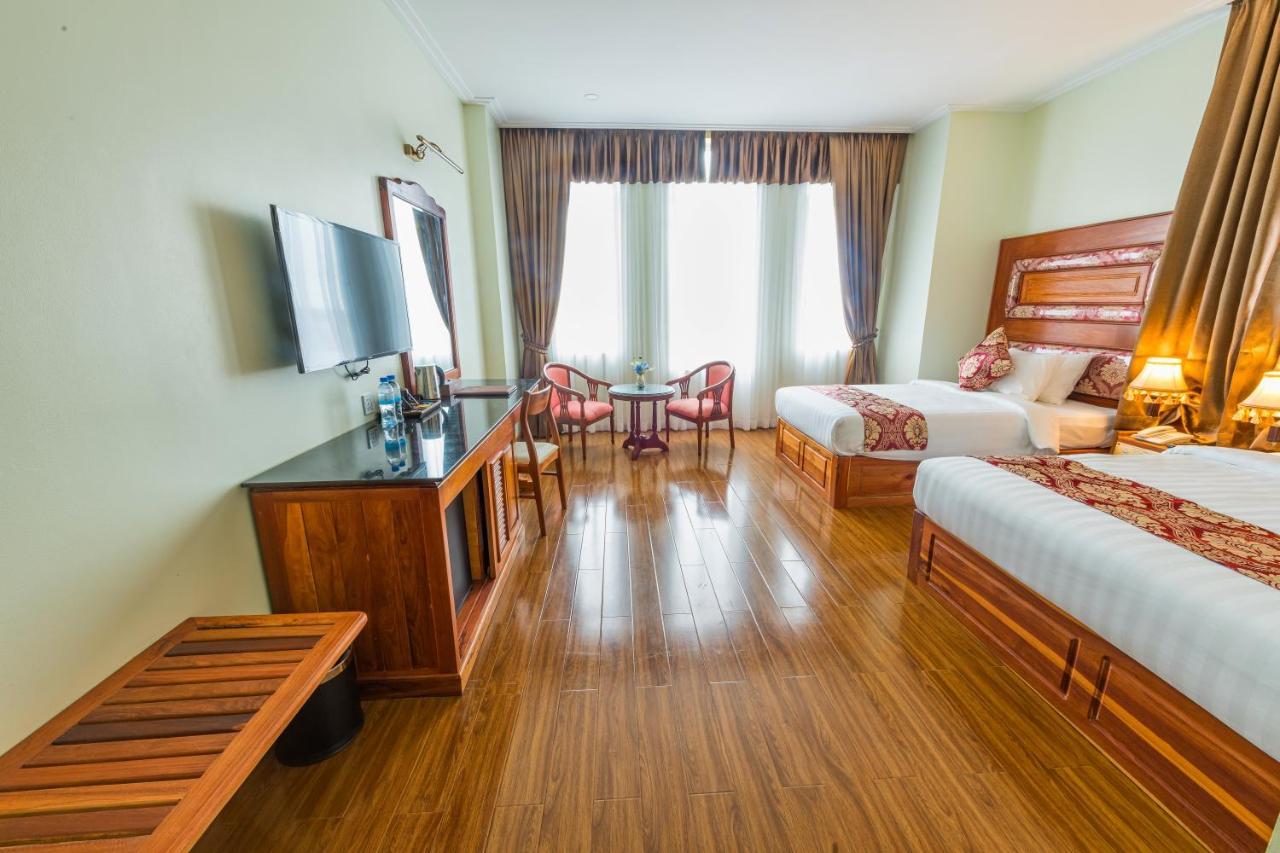 Kampong Thom Royal Hotel Dış mekan fotoğraf