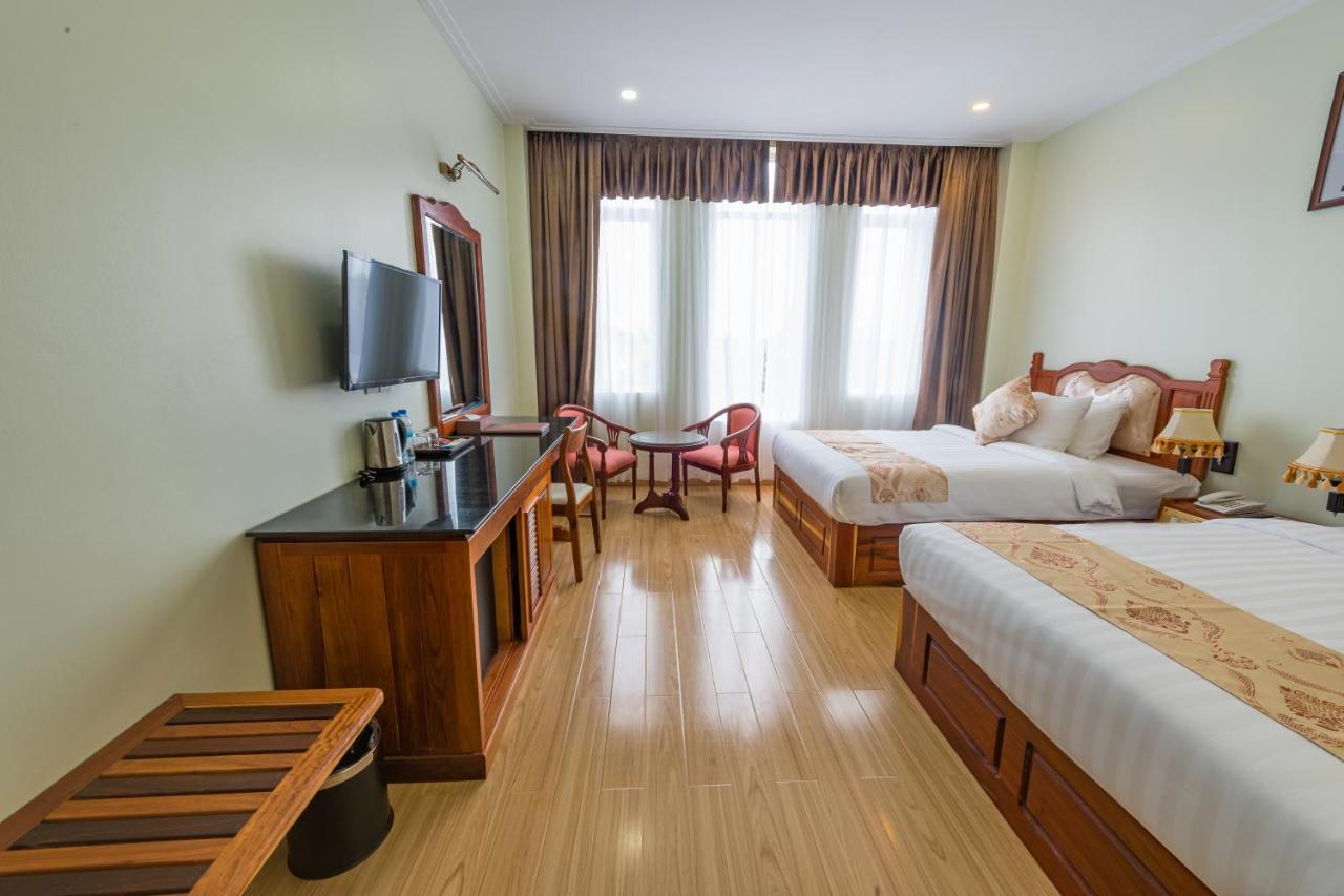 Kampong Thom Royal Hotel Dış mekan fotoğraf