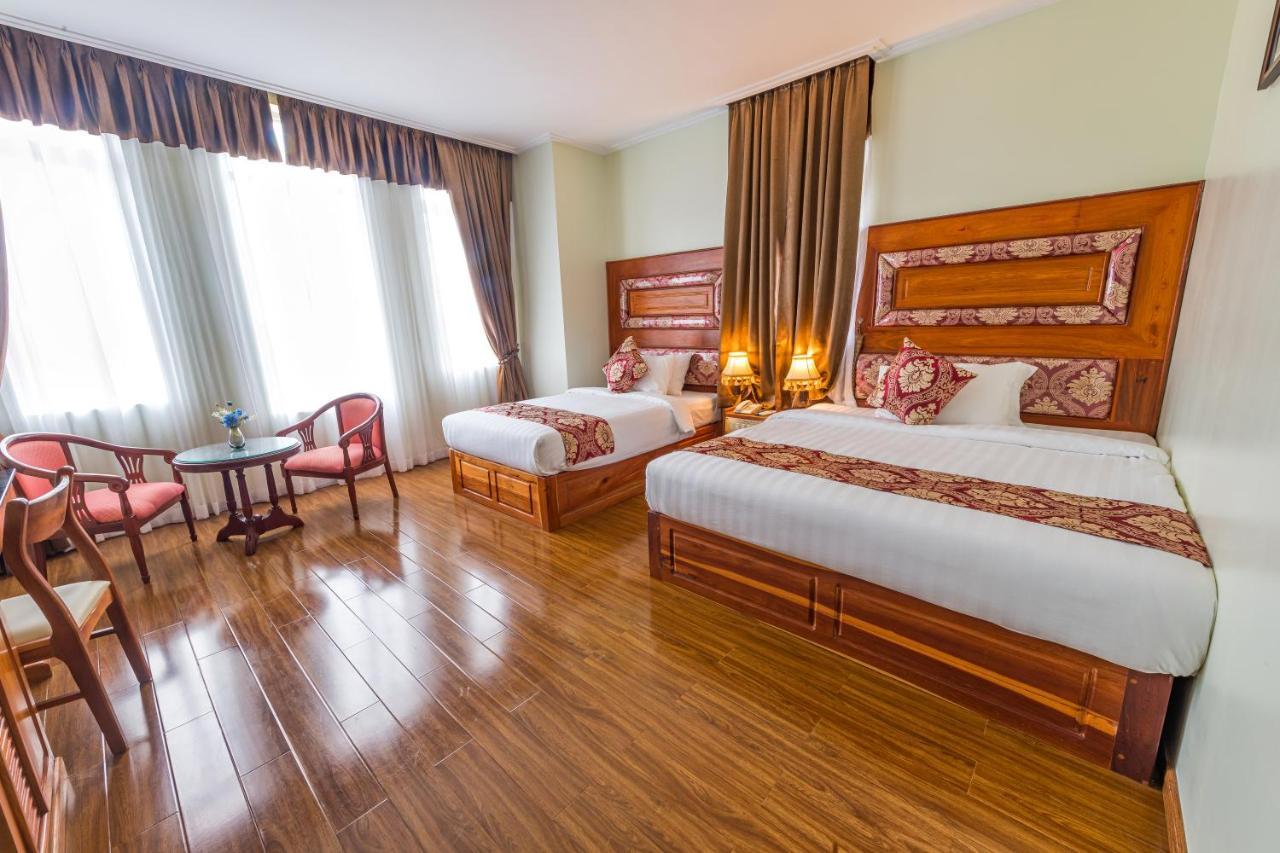 Kampong Thom Royal Hotel Dış mekan fotoğraf