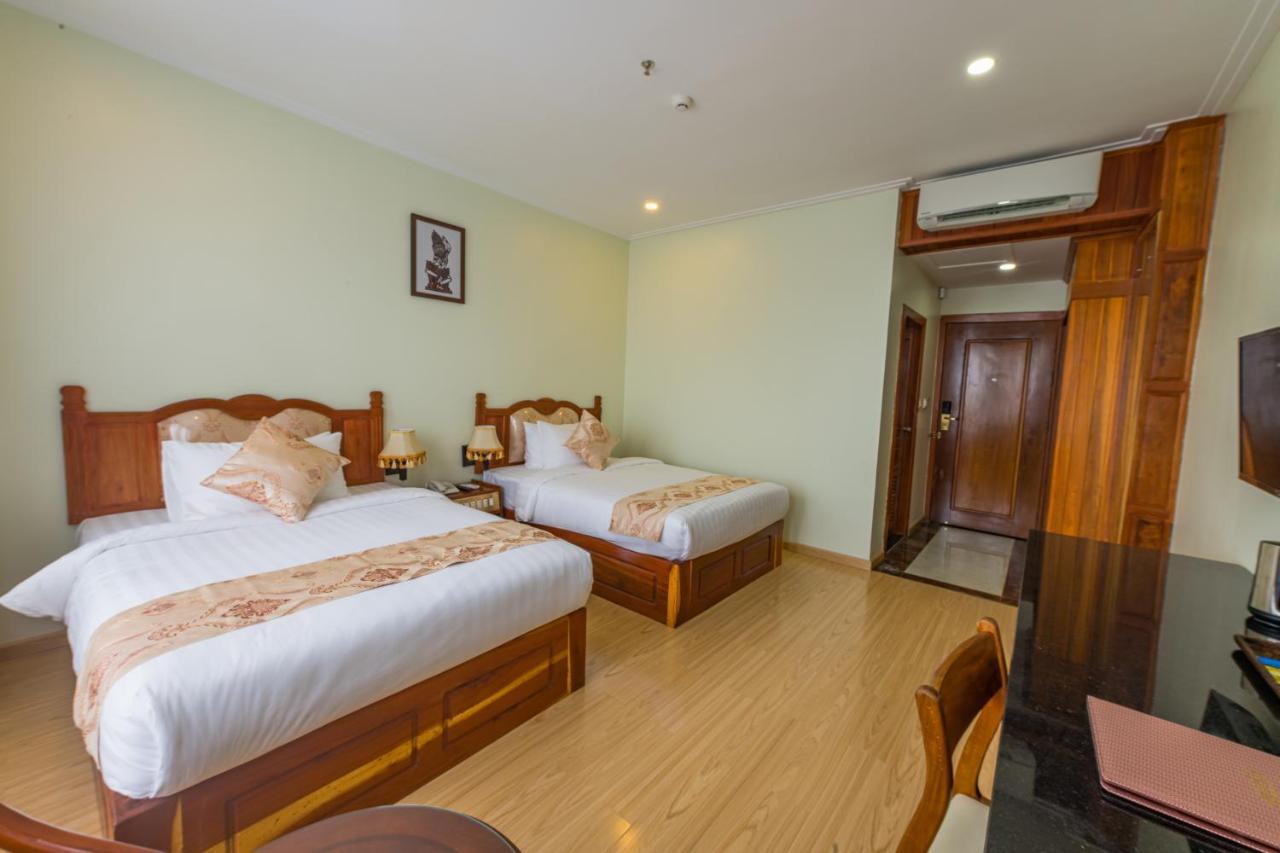 Kampong Thom Royal Hotel Dış mekan fotoğraf