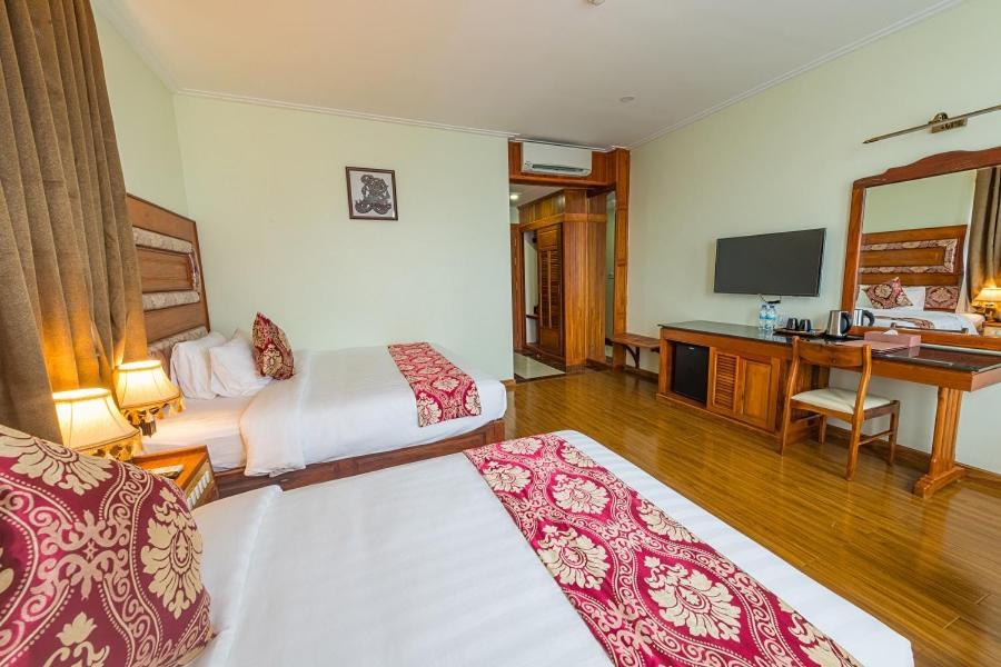 Kampong Thom Royal Hotel Dış mekan fotoğraf